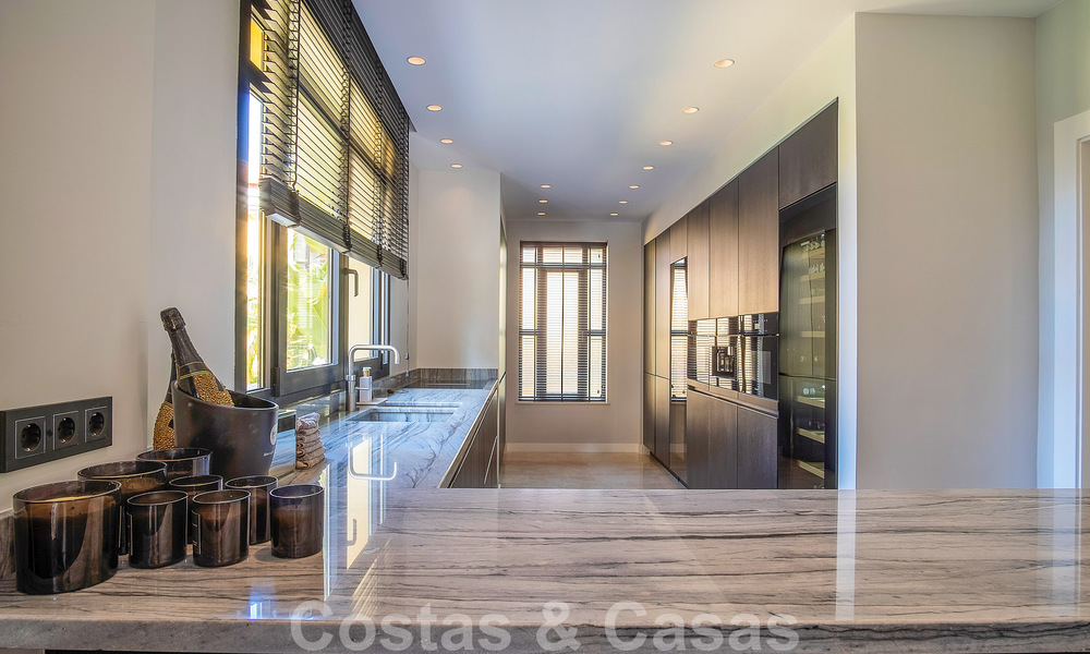 Luxury apartment for sale in exclusive second-line beach complex in Puerto Banus, Marbella 52108