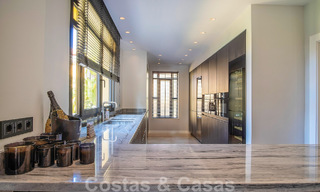 Luxury apartment for sale in exclusive second-line beach complex in Puerto Banus, Marbella 52108 