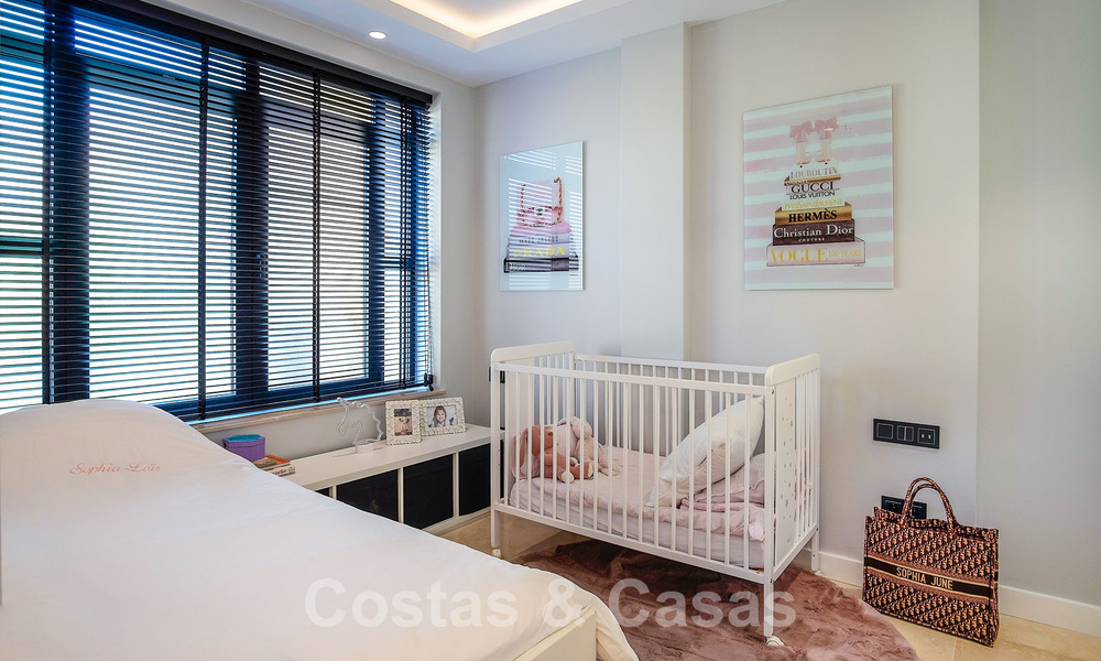 4-bedroom luxury apartment for sale in exclusive second-line beach complex in Puerto Banus, Marbella 52116