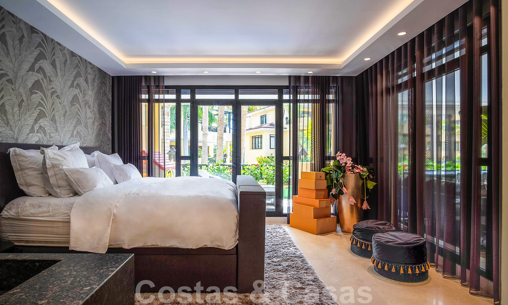 Luxury apartment for sale in exclusive second-line beach complex in Puerto Banus, Marbella 52129