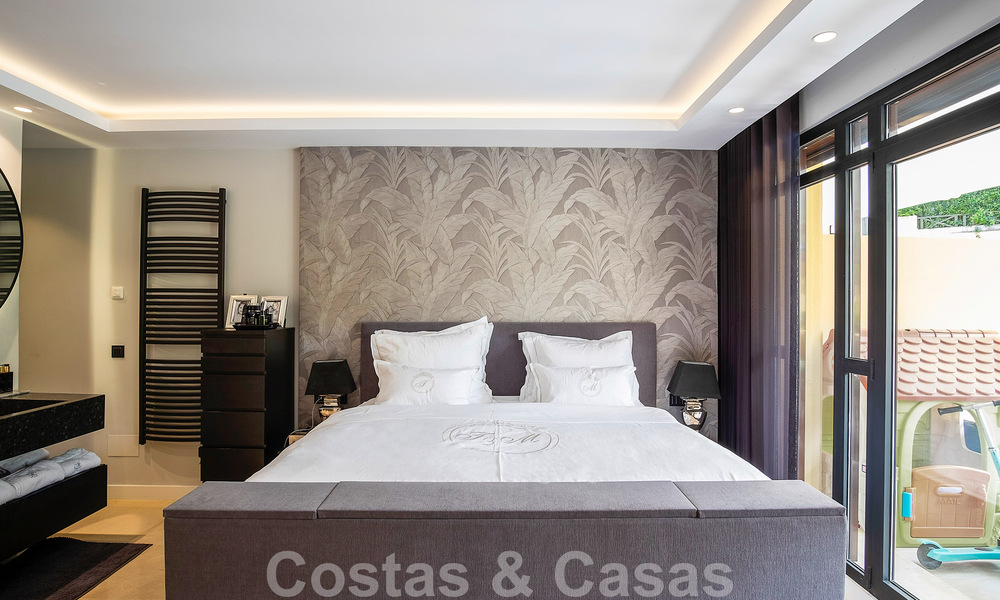 Luxury apartment for sale in exclusive second-line beach complex in Puerto Banus, Marbella 52130