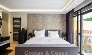 Luxury apartment for sale in exclusive second-line beach complex in Puerto Banus, Marbella 52130 