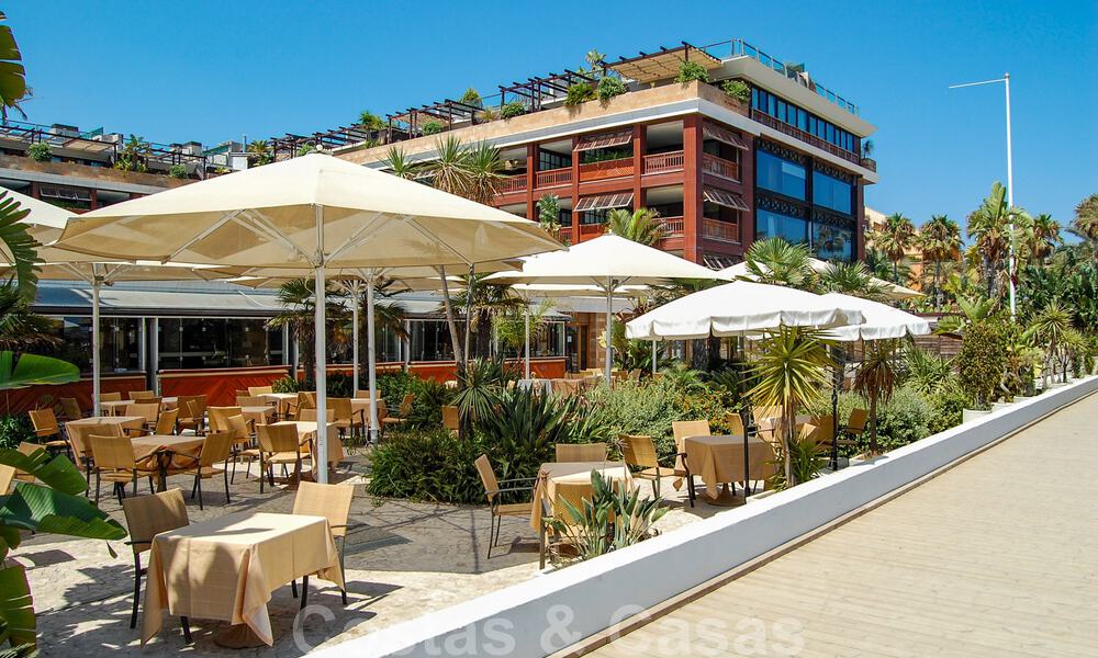 Luxury apartment for sale in exclusive second-line beach complex in Puerto Banus, Marbella 52139