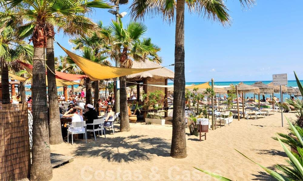 Luxury apartment for sale in exclusive second-line beach complex in Puerto Banus, Marbella 52142