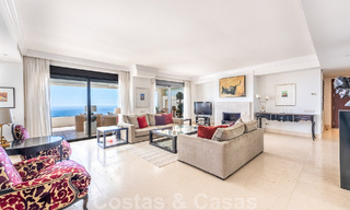 Modern duplex penthouse for sale with panoramic sea views, located in a coveted complex in Los Monteros, Marbella 52255 