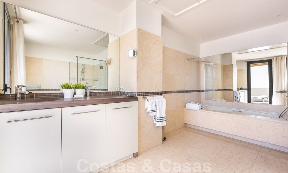 Modern duplex penthouse for sale with panoramic sea views, located in a coveted complex in Los Monteros, Marbella 52266