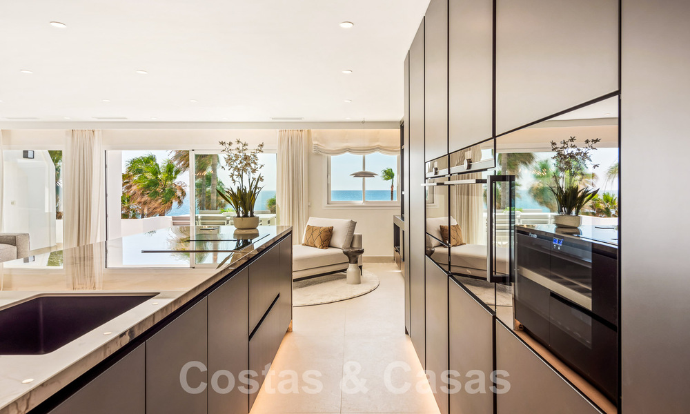 Contemporary renovated penthouse for sale in frontline beach complex with frontal sea views, New Golden Mile between Marbella and Estepona 52875