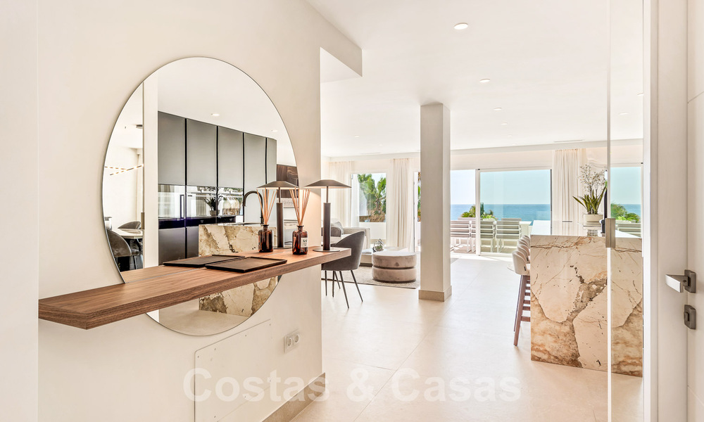 Contemporary renovated penthouse for sale in frontline beach complex with frontal sea views, New Golden Mile between Marbella and Estepona 52890