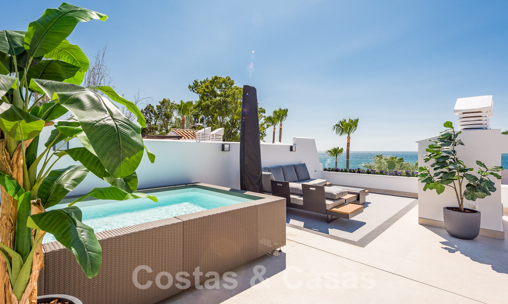 Contemporary renovated penthouse for sale in frontline beach complex with frontal sea views, New Golden Mile between Marbella and Estepona 52896