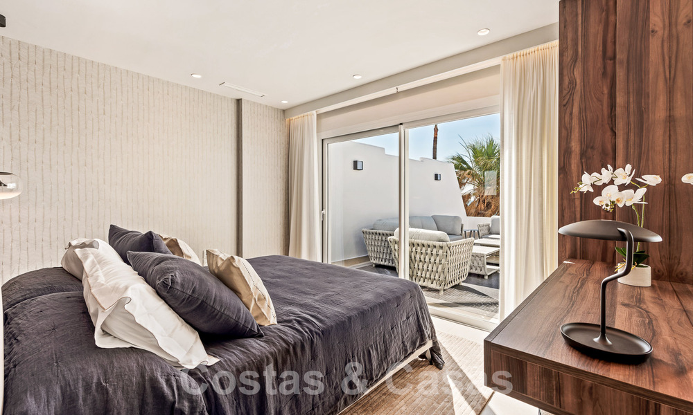 Contemporary renovated penthouse for sale in frontline beach complex with frontal sea views, New Golden Mile between Marbella and Estepona 52899