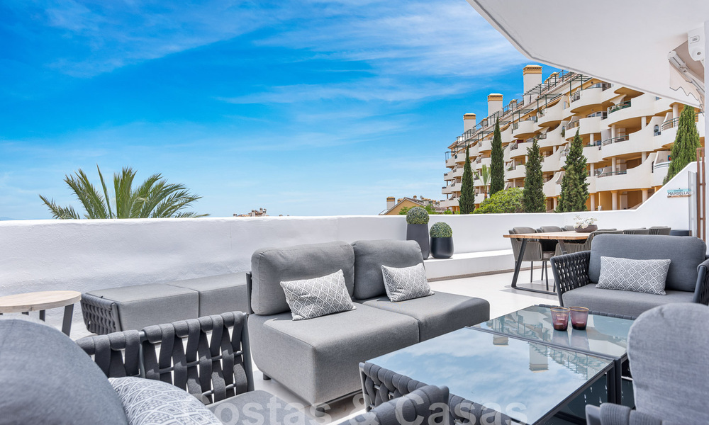 Contemporary renovated penthouse for sale with mountain and sea views in Nueva Andalucia, Marbella 53595