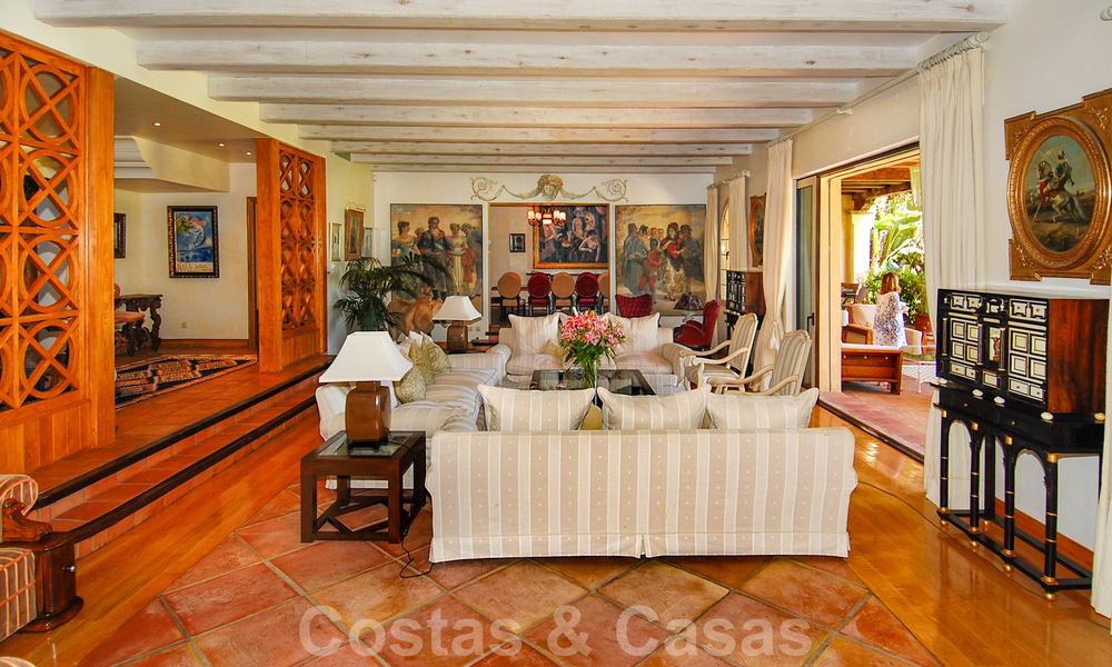Majestic frontline beach villa for sale, between Marbella and Estepona 29620