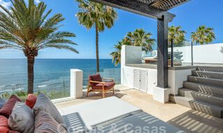Superior frontline beachfront penthouse for sale with frontal sea views in Puente Romano on Marbella's Golden Mile 52917 