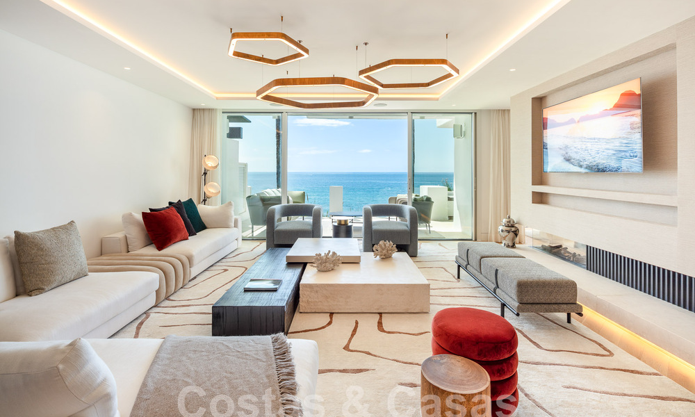 Superior frontline beachfront penthouse for sale with frontal sea views in Puente Romano on Marbella's Golden Mile 52927