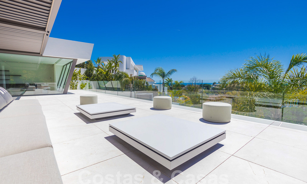 Move-in ready, new, modern 6-bedroom luxury villa for sale with sea views in La Quinta, Marbella - Benahavis 54307
