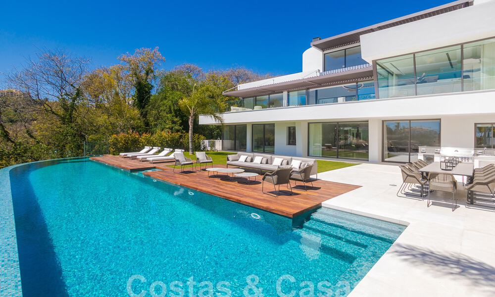 Move-in ready, new, modern 6-bedroom luxury villa for sale with sea views in La Quinta, Marbella - Benahavis 54312