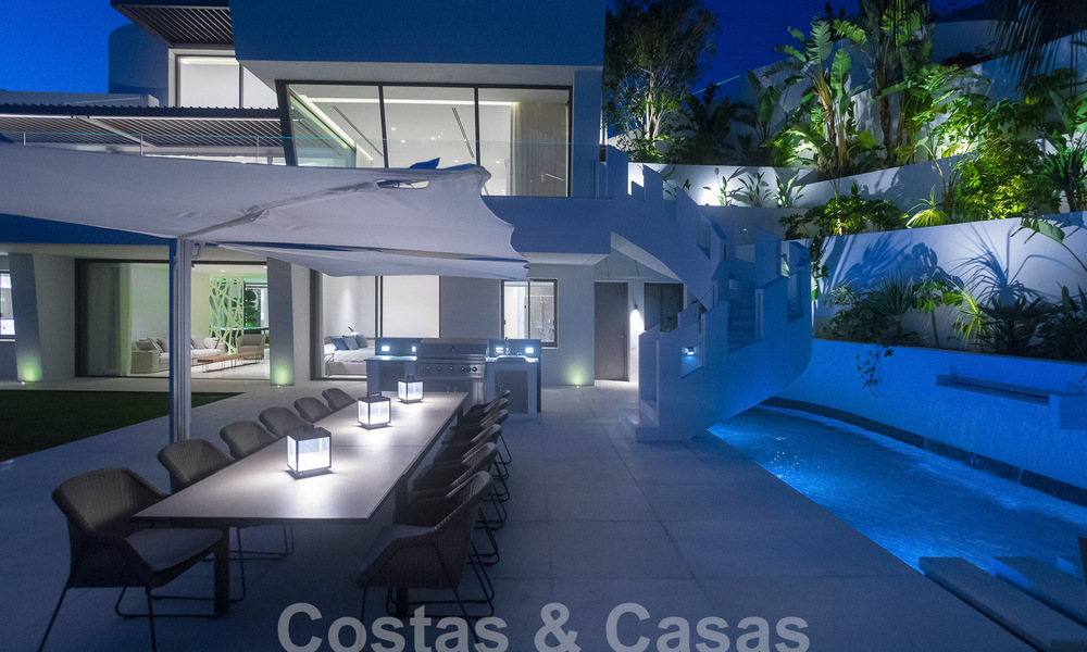 Move-in ready, new, modern 6-bedroom luxury villa for sale with sea views in La Quinta, Marbella - Benahavis 54320