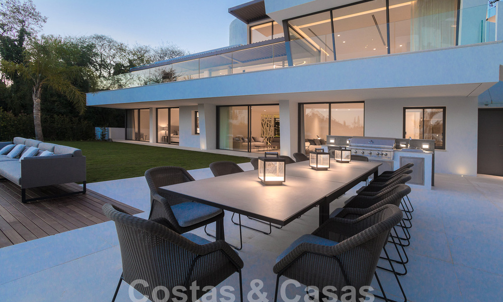 Move-in ready, new, modern 6-bedroom luxury villa for sale with sea views in La Quinta, Marbella - Benahavis 54322