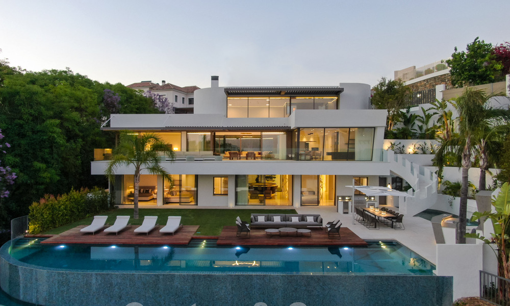 Move-in ready, new, modern 6-bedroom luxury villa for sale with sea views in La Quinta, Marbella - Benahavis 54323