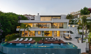 Move-in ready, new, modern 6-bedroom luxury villa for sale with sea views in La Quinta, Marbella - Benahavis 54323 