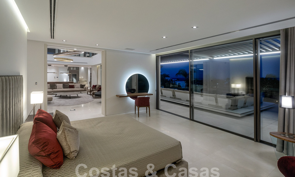 Move-in ready, new, modern 6-bedroom luxury villa for sale with sea views in La Quinta, Marbella - Benahavis 54333