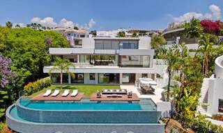 Move-in ready, new, modern 6-bedroom luxury villa for sale with sea views in La Quinta, Marbella - Benahavis 54335 