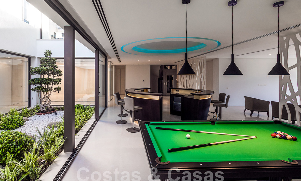 Move-in ready, new, modern 6-bedroom luxury villa for sale with sea views in La Quinta, Marbella - Benahavis 54341
