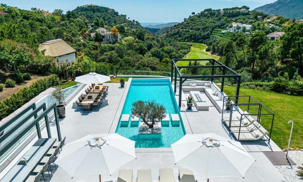 Paradise boutique resort-style villa for sale in the exclusive La Zagaleta golf resort, Benahavis - Marbella 53444