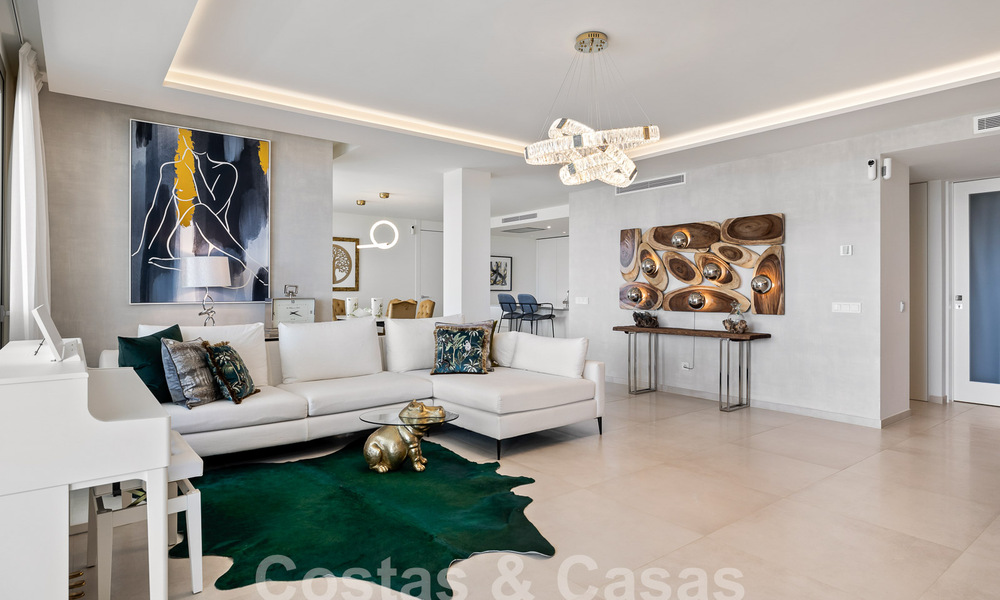 Luxurious and extremely spacious apartment for sale in a chic complex in Nueva Andalucia, Marbella 54522