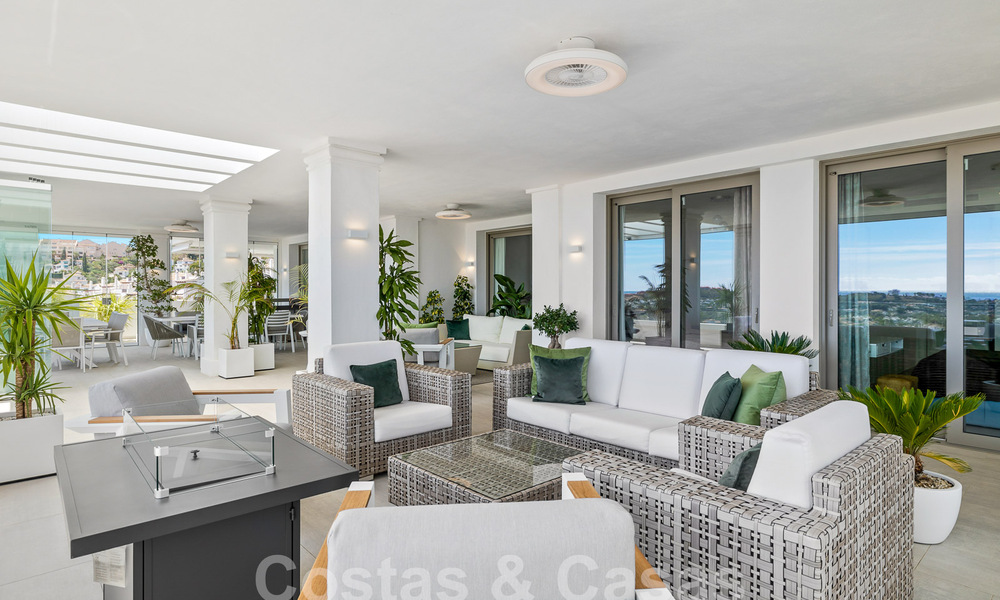 Luxurious and extremely spacious apartment for sale in a chic complex in Nueva Andalucia, Marbella 54539