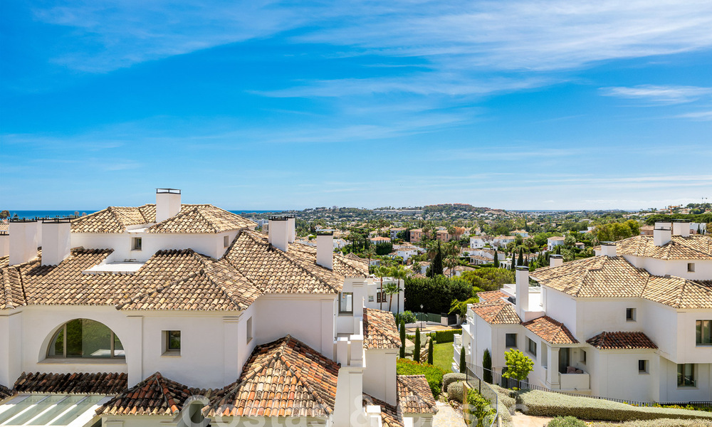 Luxurious and extremely spacious apartment for sale in a chic complex in Nueva Andalucia, Marbella 54540