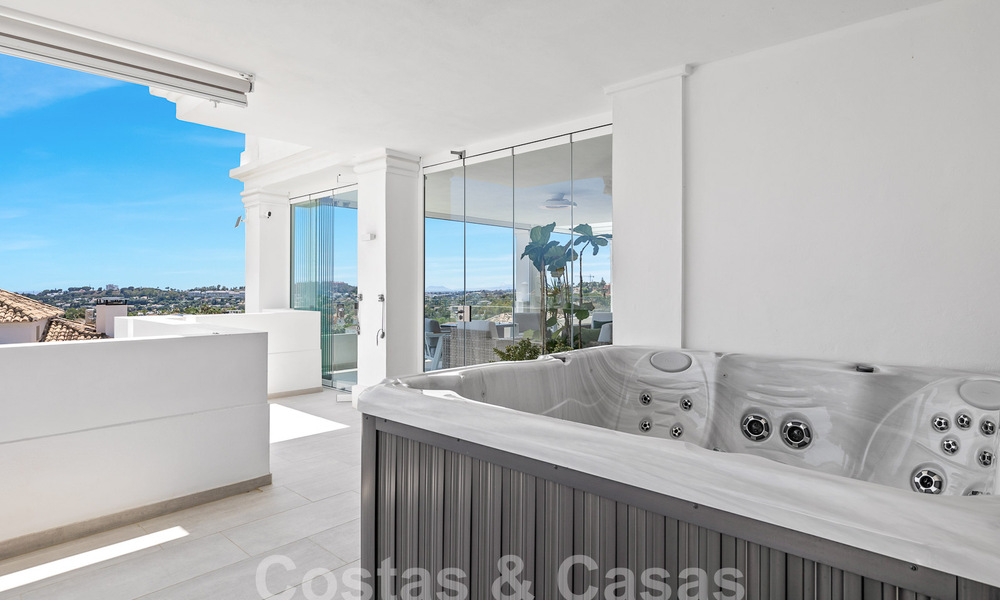 Luxurious and extremely spacious apartment for sale in a chic complex in Nueva Andalucia, Marbella 54542