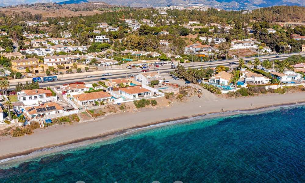 Stunning modern-Mediterranean-style beach villa for sale with frontal sea views, frontline beach in Mijas, Costa del Sol 54559