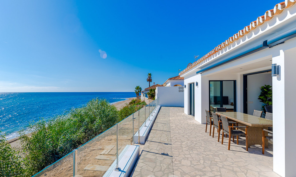 Stunning modern-Mediterranean-style beach villa for sale with frontal sea views, frontline beach in Mijas, Costa del Sol 54583