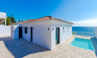 Stunning modern-Mediterranean-style beach villa for sale with frontal sea views, frontline beach in Mijas, Costa del Sol 54589 