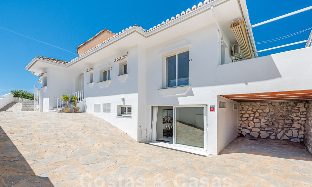 Spanish luxury villa for sale with expansive sea views in the hills of Mijas, Costa del Sol 54656