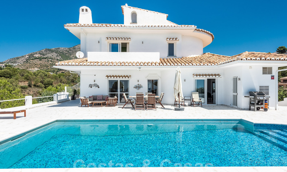 Spanish luxury villa for sale with expansive sea views in the hills of Mijas, Costa del Sol 54681