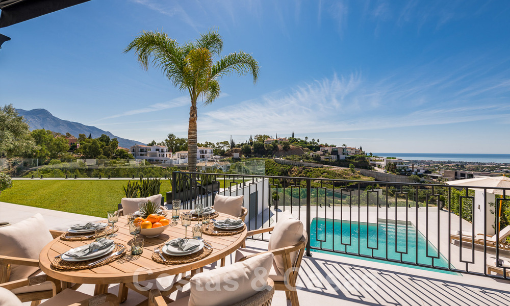 Prestigious, Spanish luxury villa for sale with magnificent views in the hills of La Quinta, Benahavis - Marbella 54724