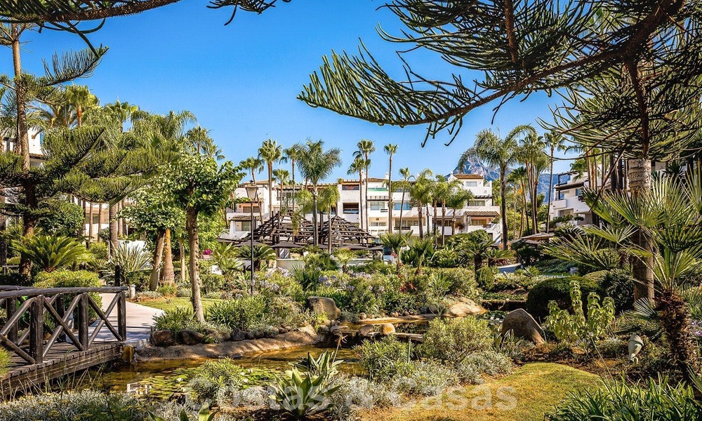 Mundane luxury apartment for sale, in Marina Puente Romano on Marbella's Golden Mile 53736