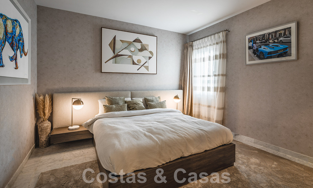 Mundane luxury apartment for sale, in Marina Puente Romano on Marbella's Golden Mile 53740