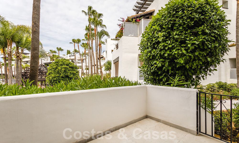 Mundane luxury apartment for sale, in Marina Puente Romano on Marbella's Golden Mile 53748