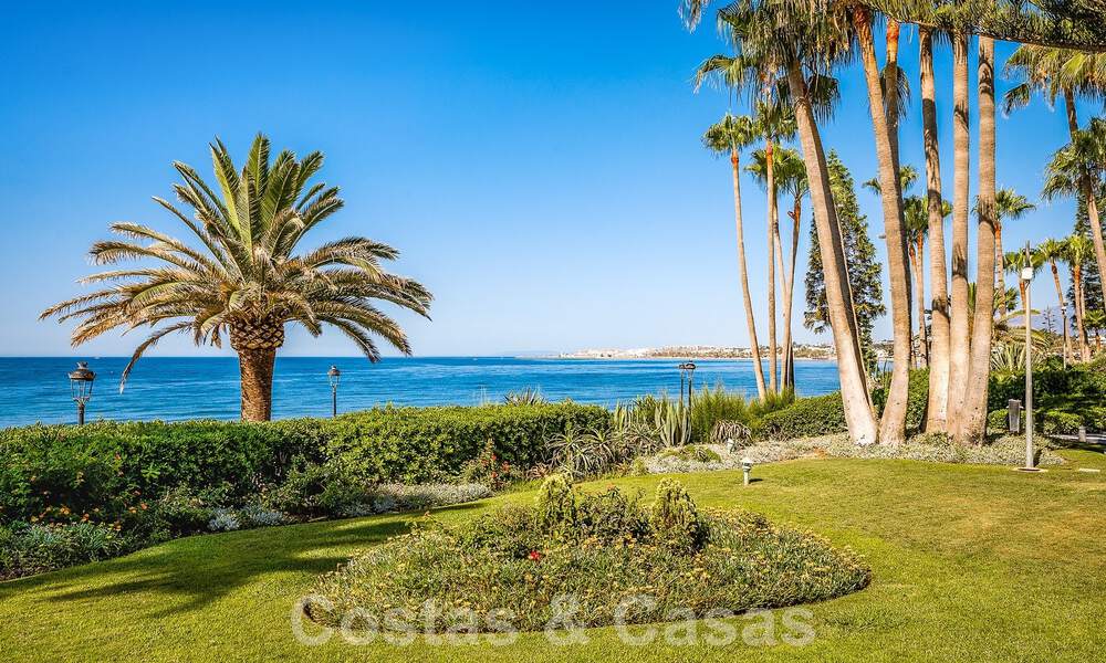 Mundane luxury apartment for sale, in Marina Puente Romano on Marbella's Golden Mile 53772