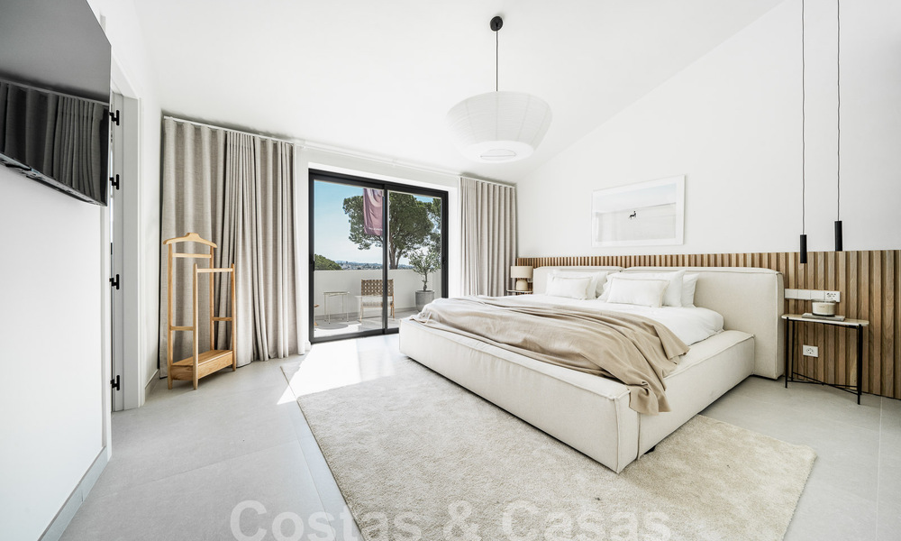 Mediterranean luxury villa for sale overlooking La Concha mountain, surrounded by Nueva Andalucia's valley golf courses, Marbella 54868