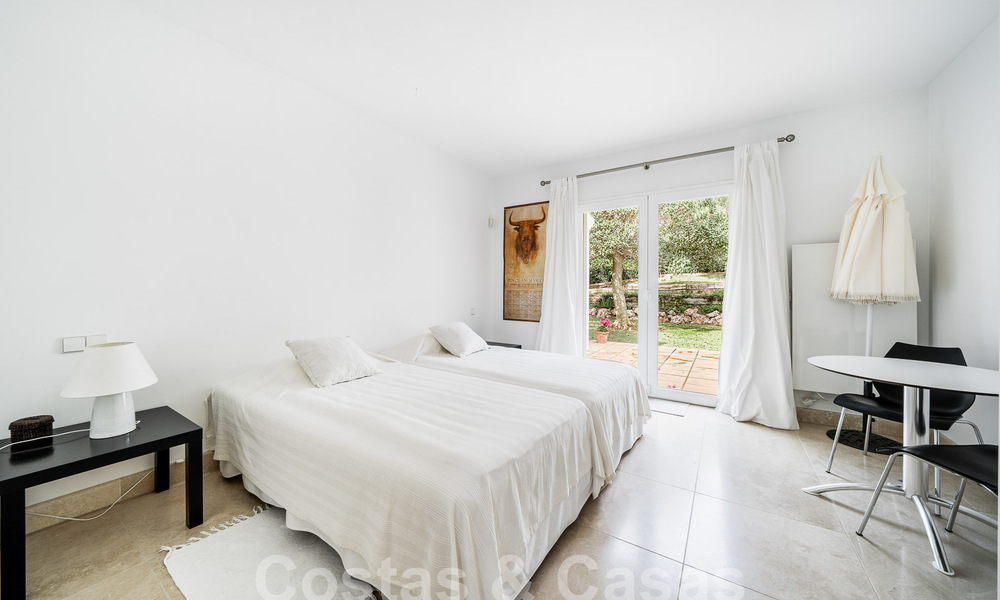 Luxury villa for sale in a Spanish architectural style in the prestigious gated urbanisation of Cascada de Camojan, Marbella 54840