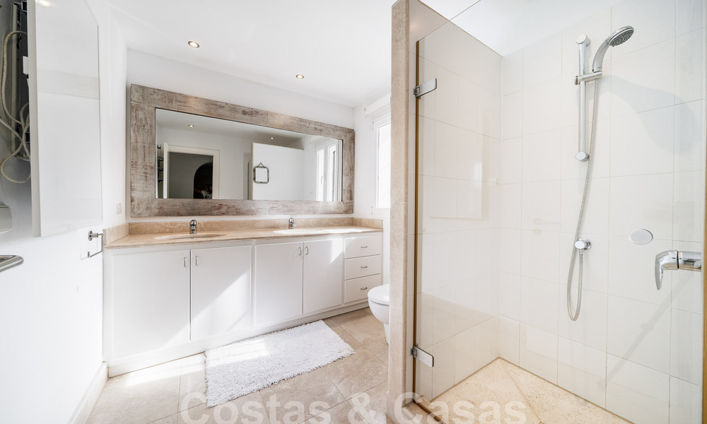 Luxury villa for sale in a Spanish architectural style in the prestigious gated urbanisation of Cascada de Camojan, Marbella 54842