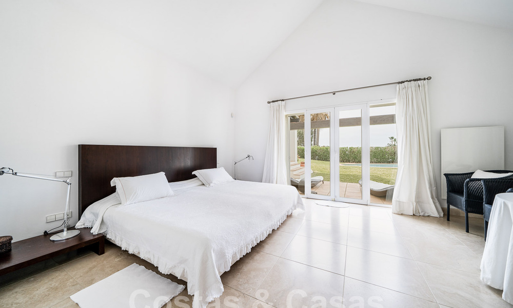 Luxury villa for sale in a Spanish architectural style in the prestigious gated urbanisation of Cascada de Camojan, Marbella 54843