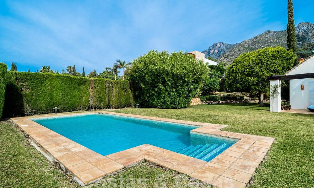 Luxury villa for sale in a Spanish architectural style in the prestigious gated urbanisation of Cascada de Camojan, Marbella 54849