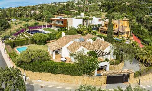 Luxury villa for sale in a Spanish architectural style in the prestigious gated urbanisation of Cascada de Camojan, Marbella 54855
