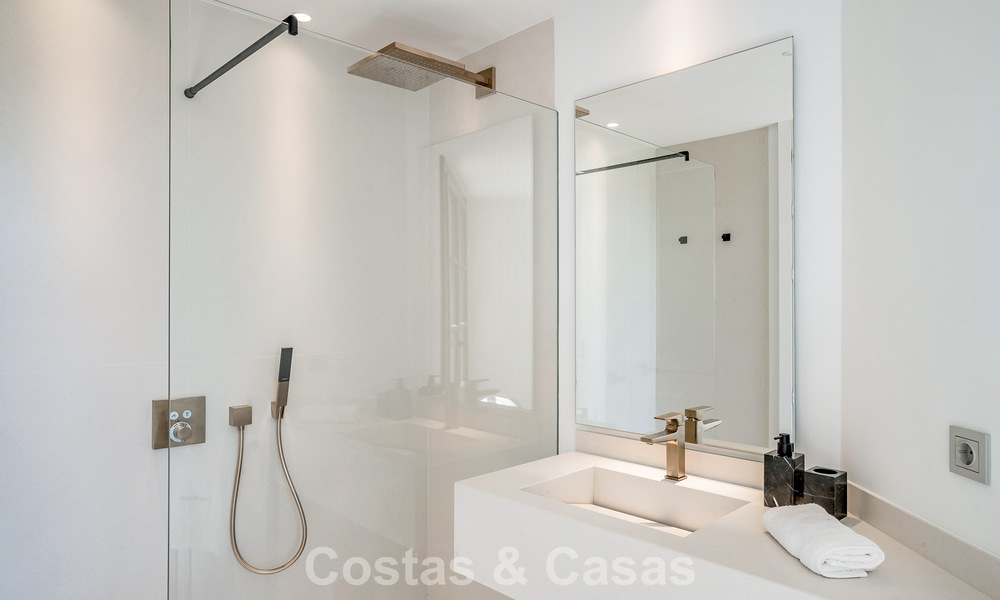 Boutique resort-style villa for sale with open sea views, nestled in the lush greenery of the exclusive La Zagaleta golf resort, Marbella - Benahavis 54060