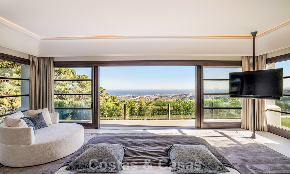Boutique resort-style villa for sale with open sea views, nestled in the lush greenery of the exclusive La Zagaleta golf resort, Marbella - Benahavis 54075